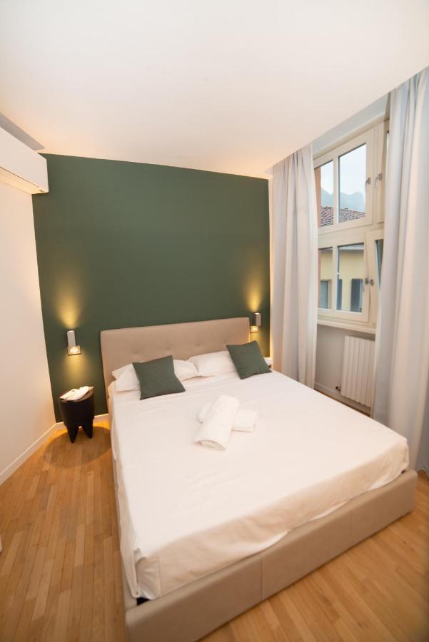 Little Marina Apartment Malgrate Exterior foto